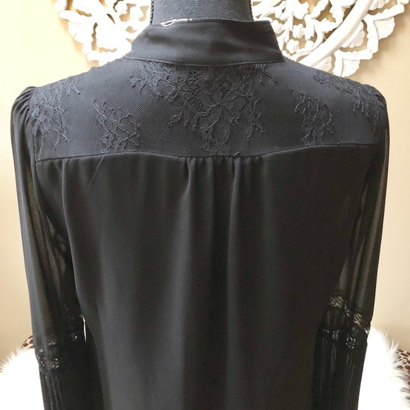 White House Black Market Stylish Top π - Picture 4 of 7